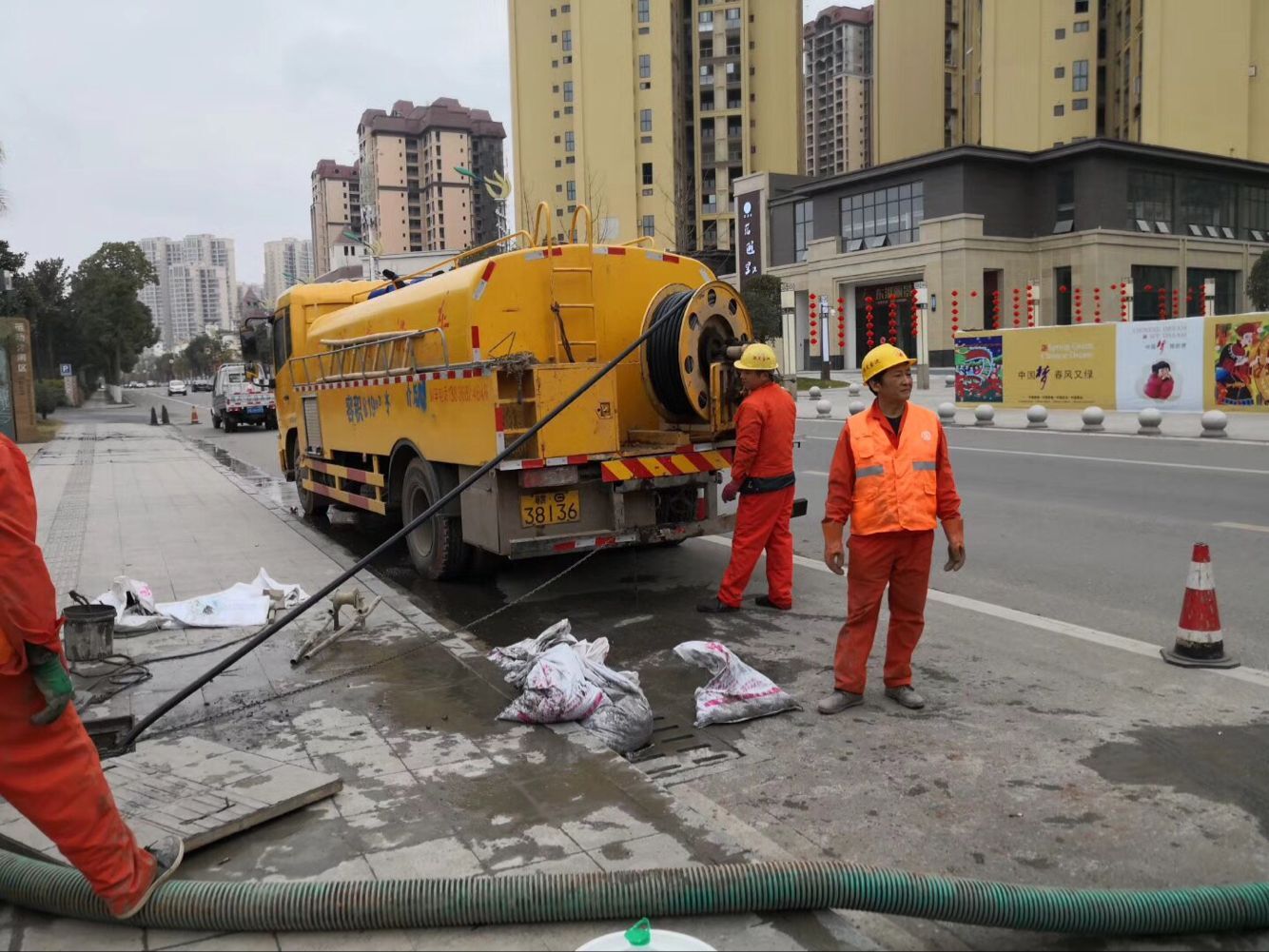 东湖排污管道清淤-管道清洗
