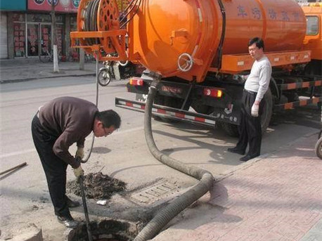 东湖清掏化粪池，健康生活从这里开始